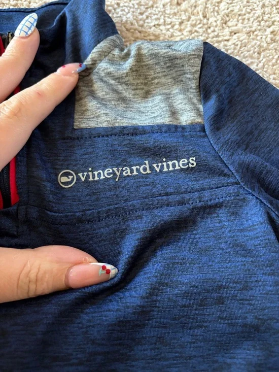 B61 3t Vineyard Vines Navy & Gray Quarter-Zip Hoodie with Red Zip - Picture 3 of 5